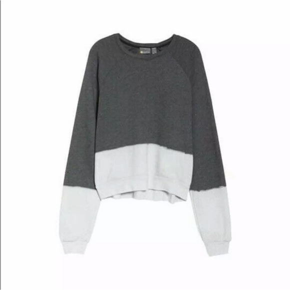 NWT Zella Dip Dye Ombre Sweatshirt Grey/Powder Blue Small or Medium - Picture 2 of 3